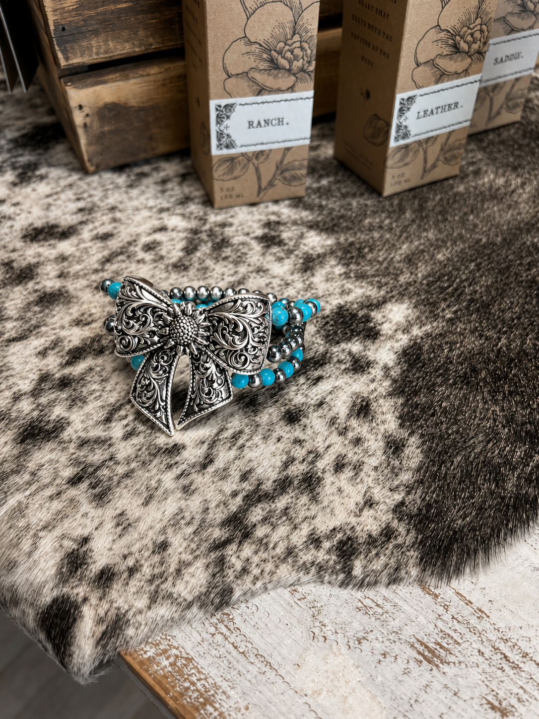 Western Filigree Bow Stretch Bracelet