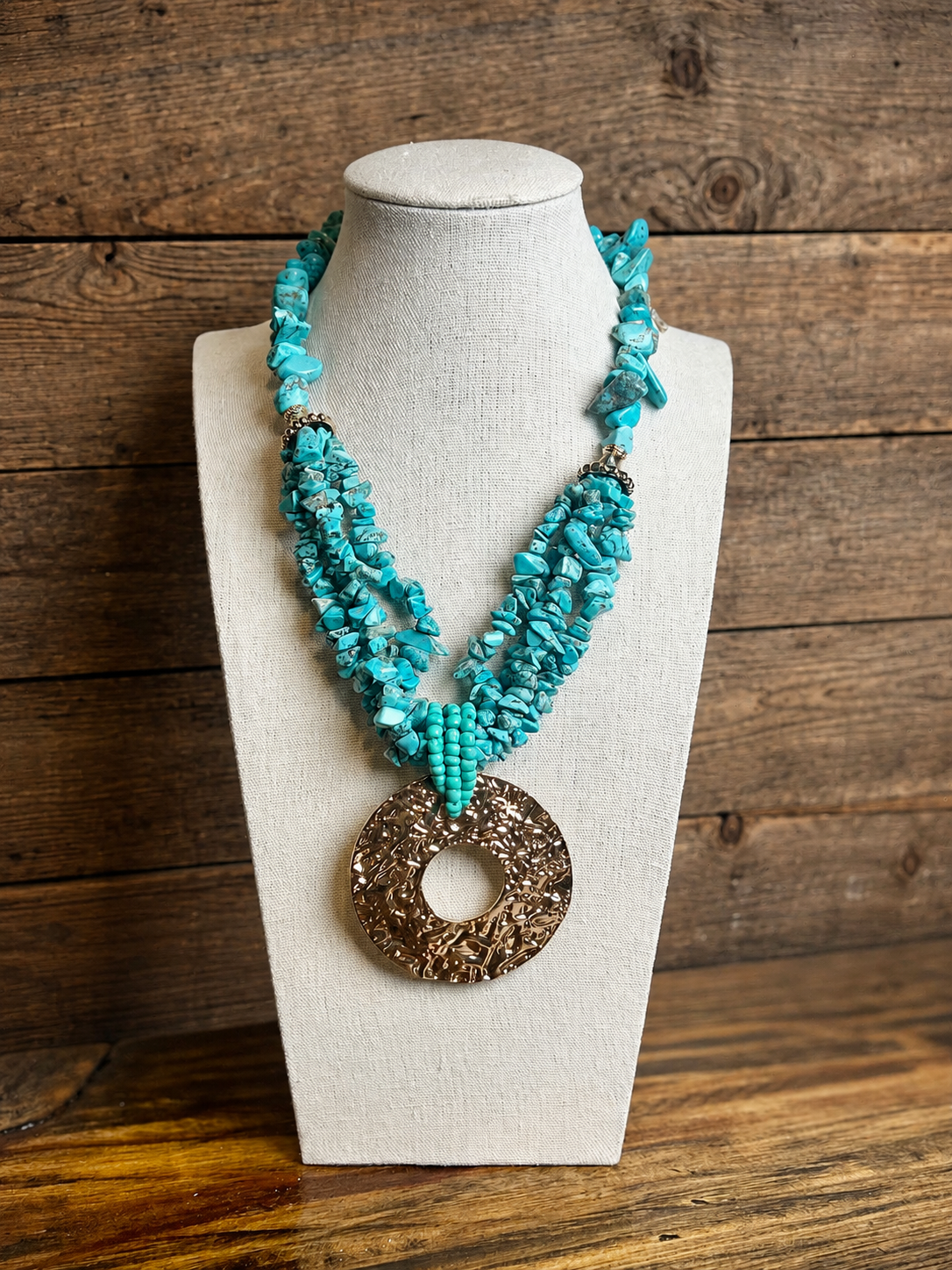 Textured Pendant Statement Necklace