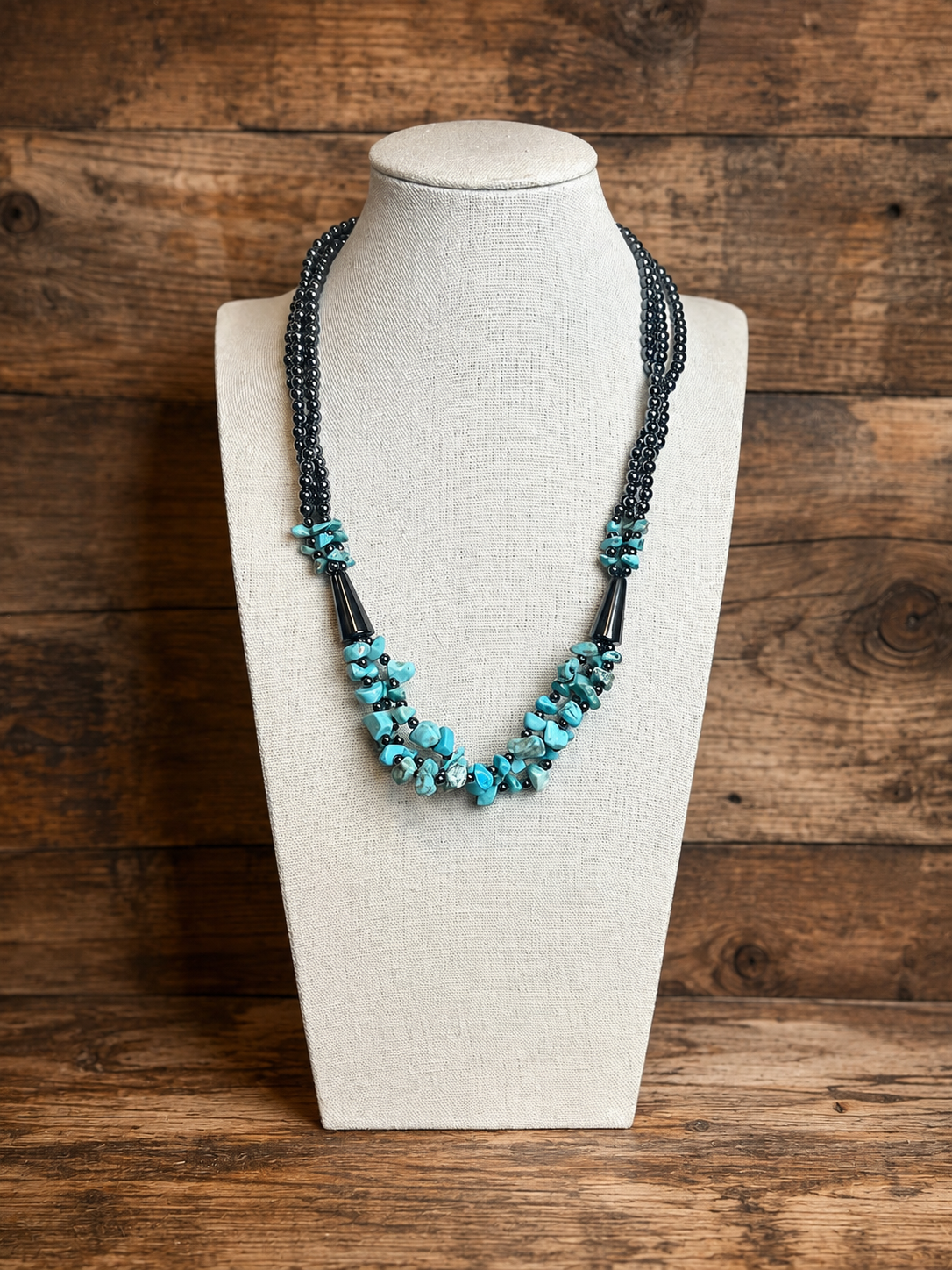 Twisted Chip Stone Hematite Iconic Necklace