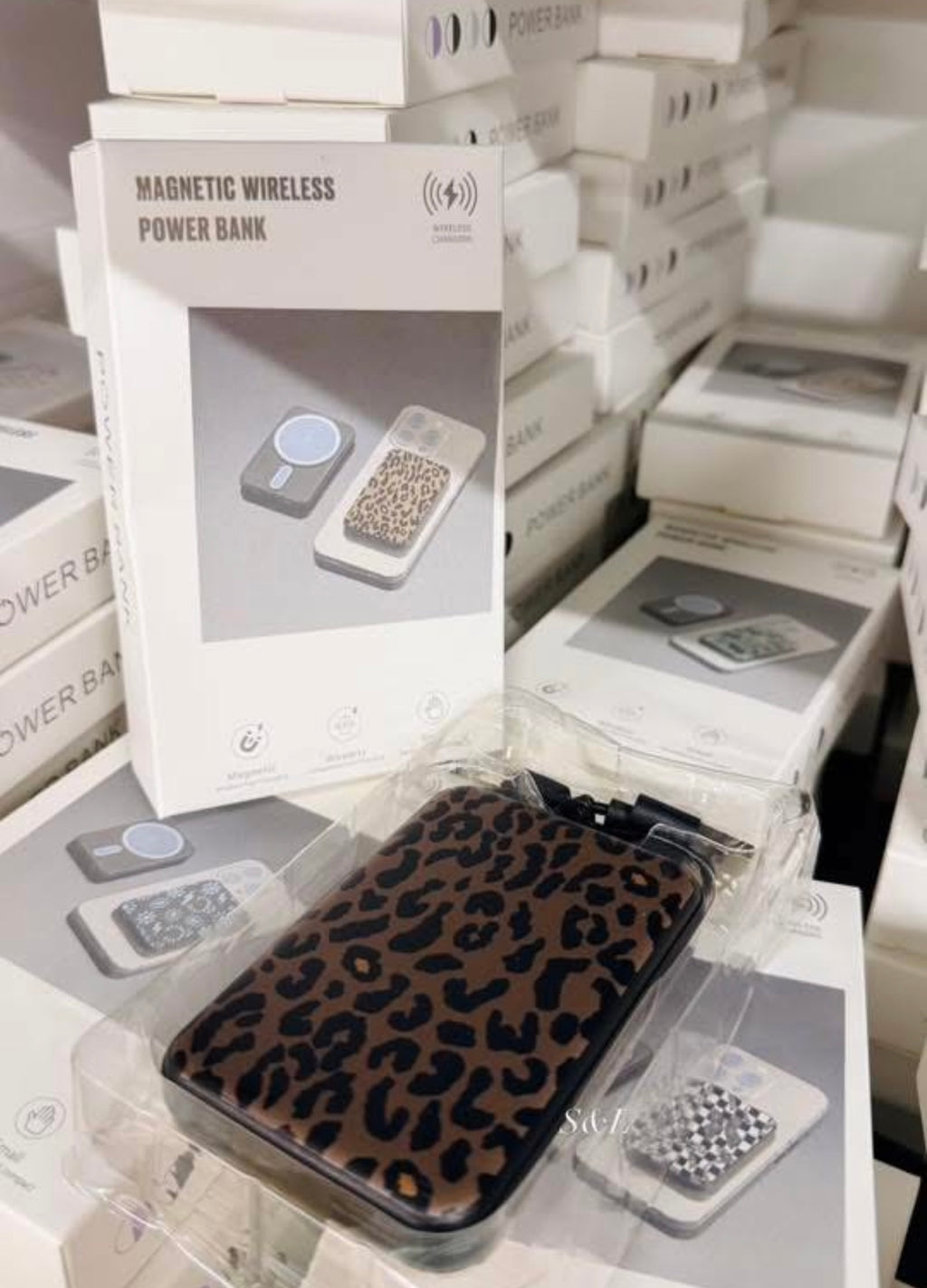 Western Mag Safe Power Bank