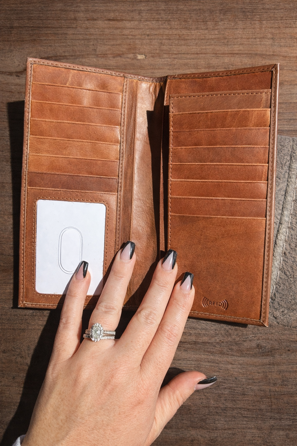 Myra Tooled Leather Men’s Wallet