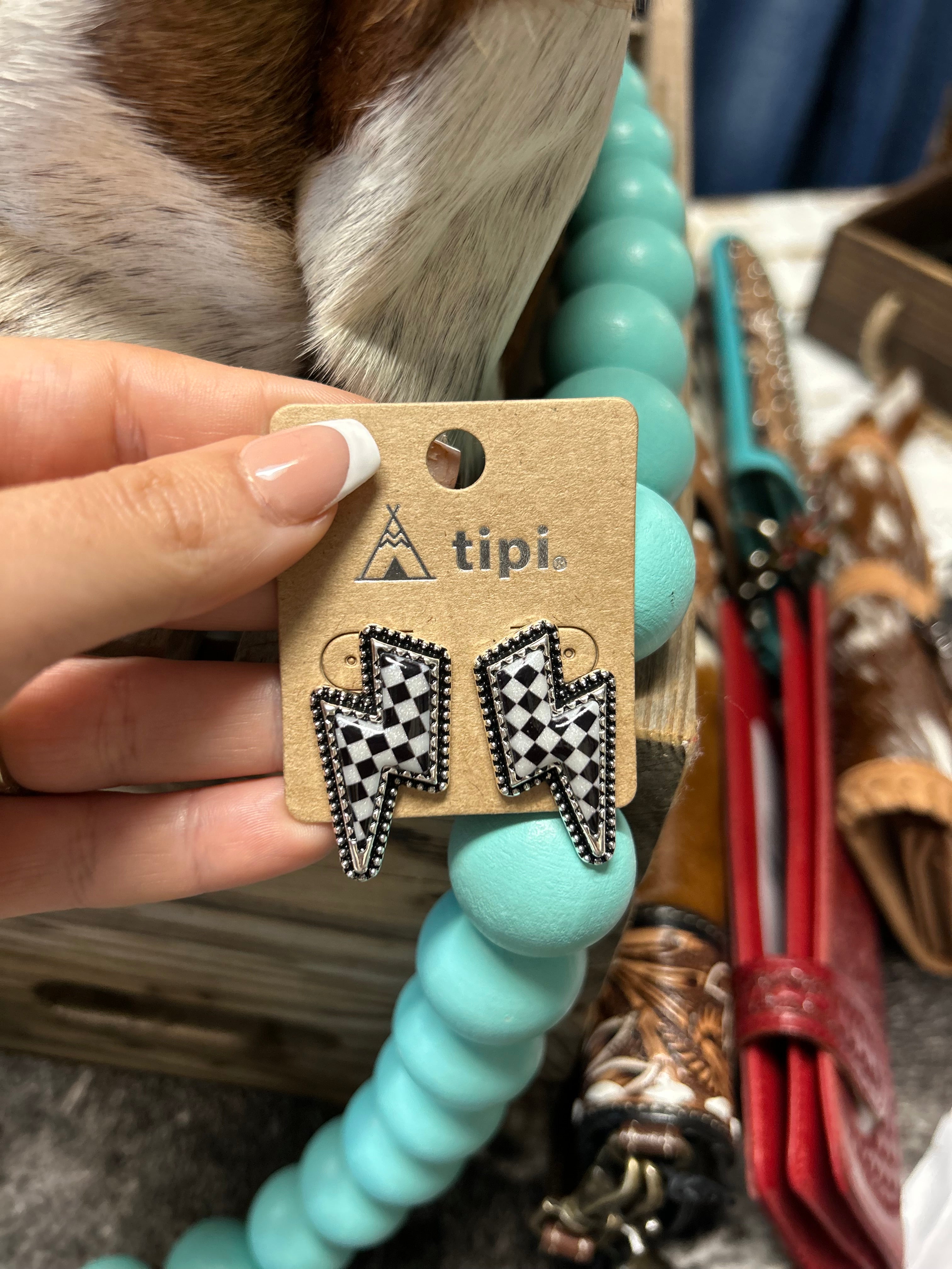Checker Pattern Thunder Stud Earrings