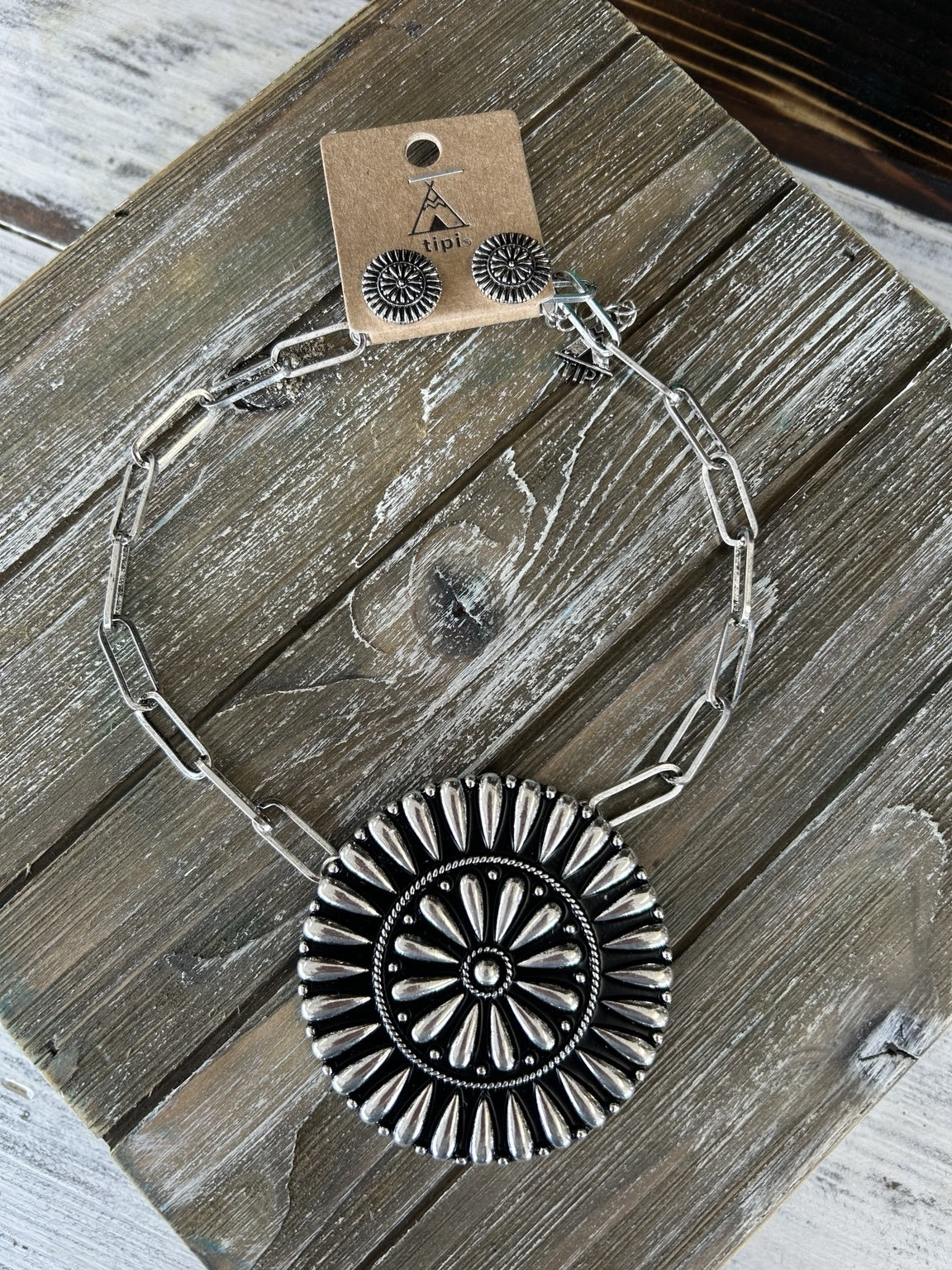 Large Concho Necklace Set